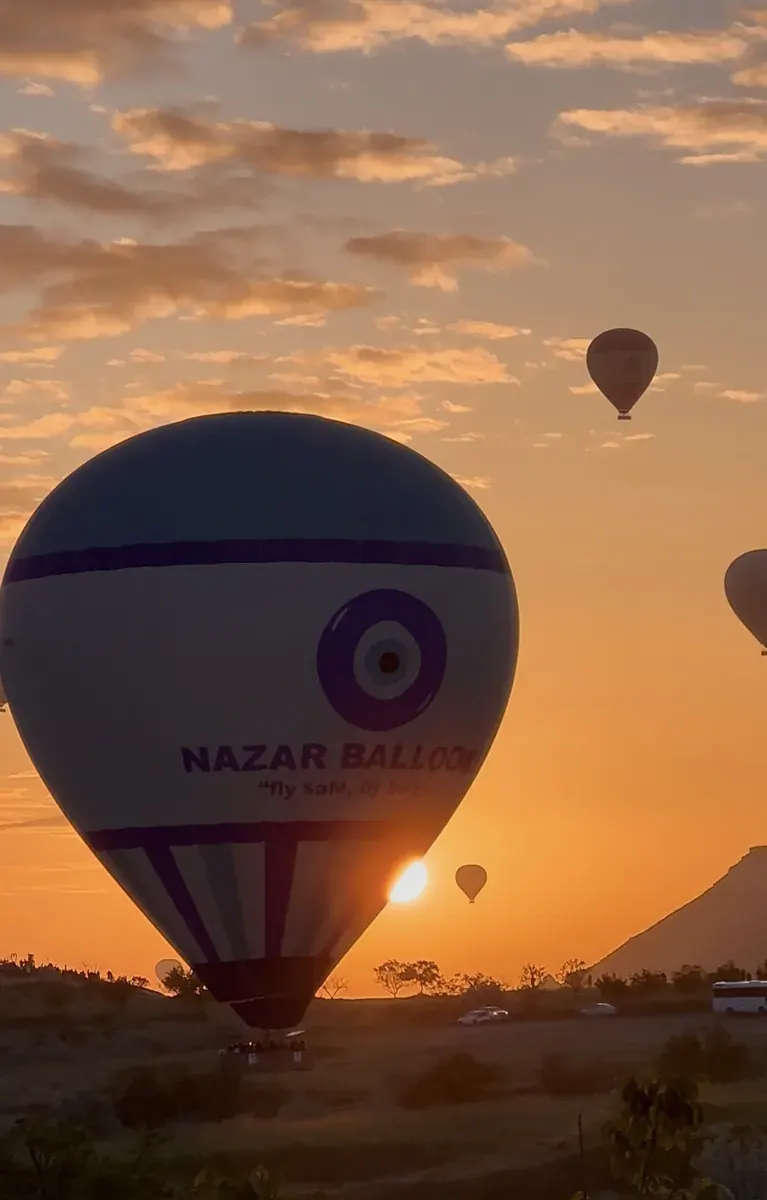 Preparación para una mañana de vuelo en Capadocia