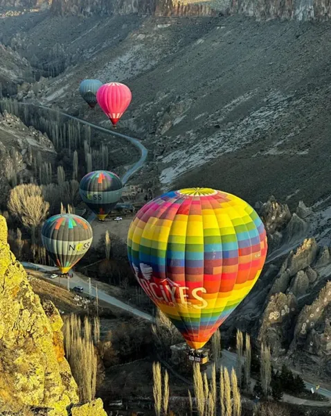 Tour en Globo por el Valle de Soğanlı